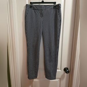 Express - Columnist, Women's Straight Leg, Black and White Patterned Pants